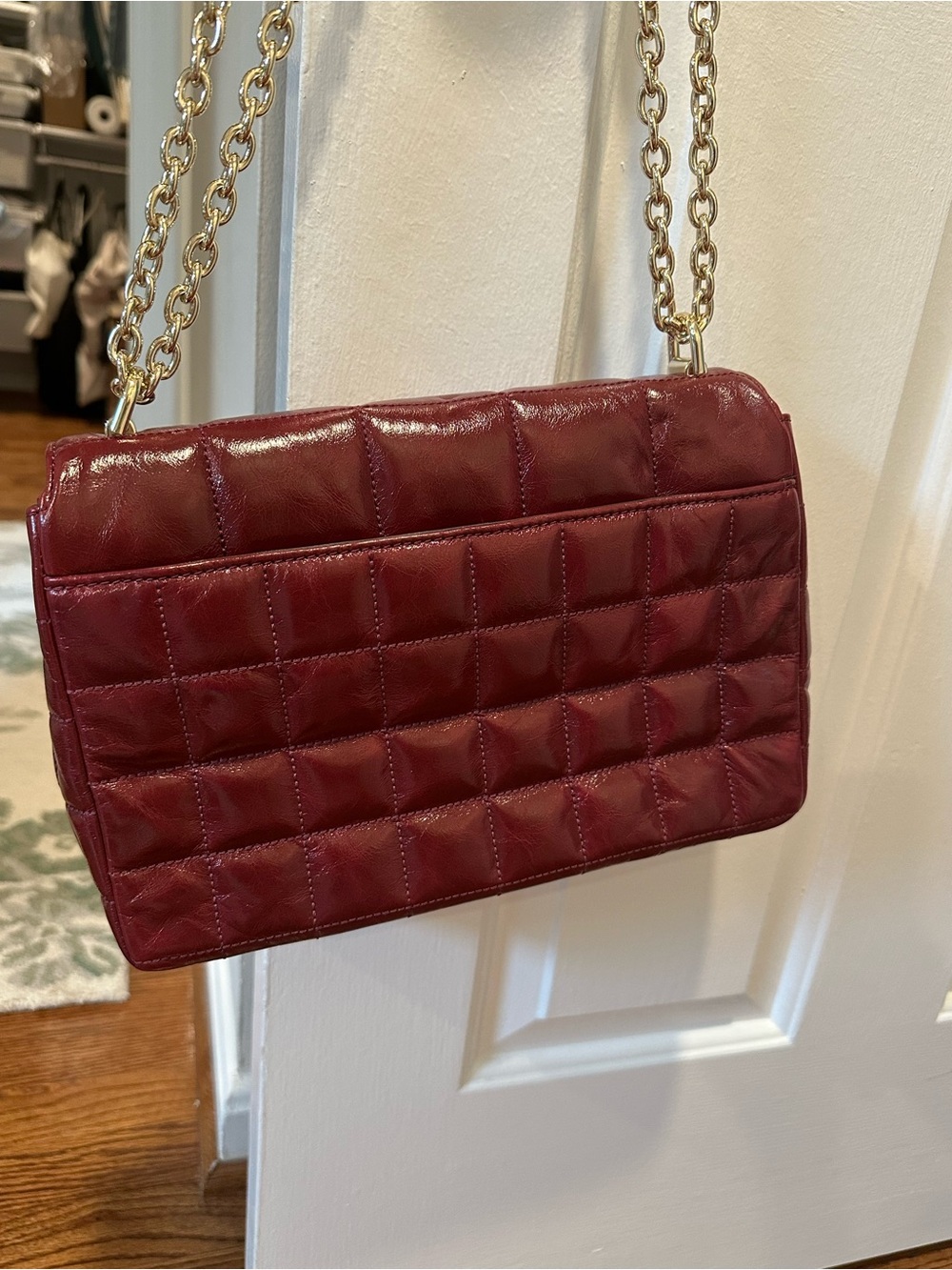 Michael Kors Extra Large Soho Quilted Berry Color Leather Chain Shoulder Bag – - Picture 4 of 10